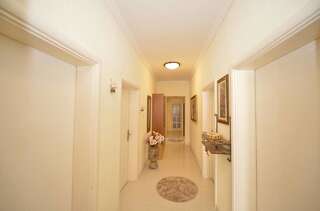 Апартаменты Apartment Sunshine Котор Апартаменты с 3 спальнями-13