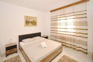 Апартаменты Apartment Sunshine Котор Апартаменты с 3 спальнями-30