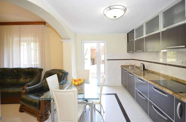 Апартаменты Apartment Sunshine Котор-47